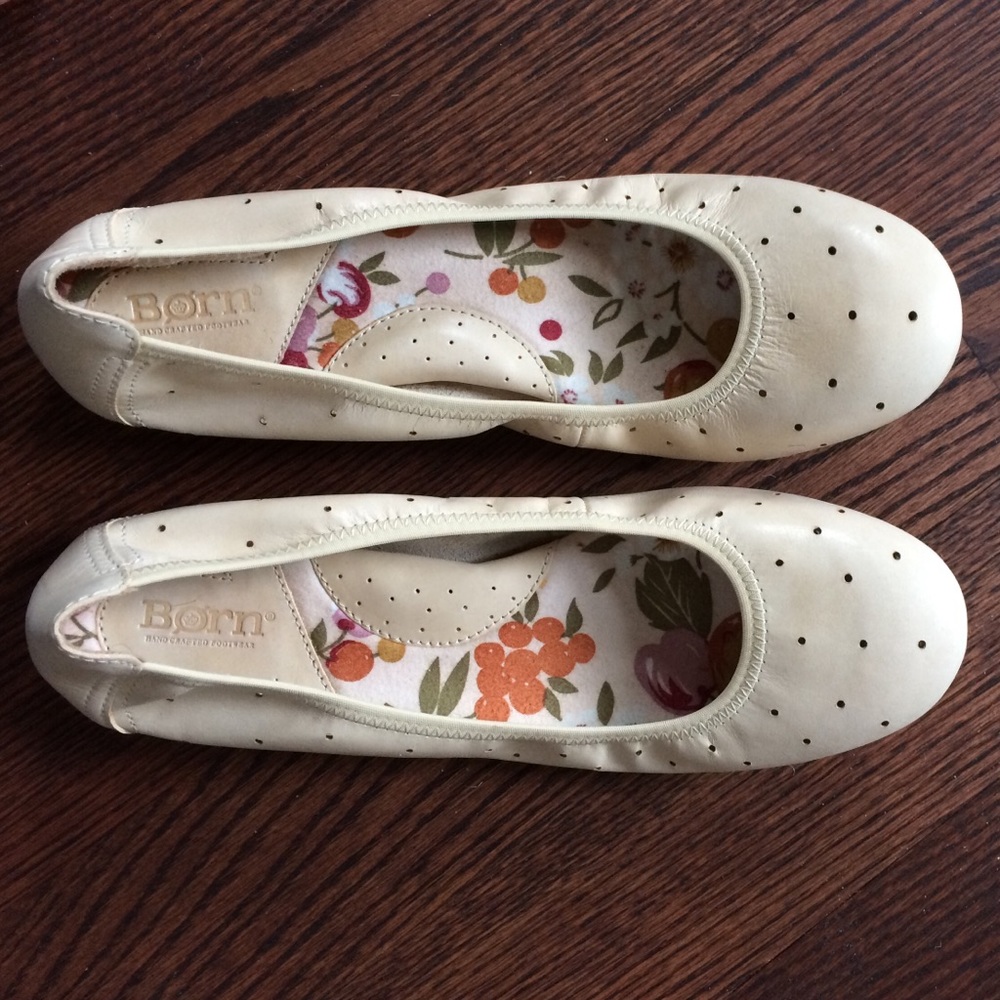 BORN holepunch cream flats