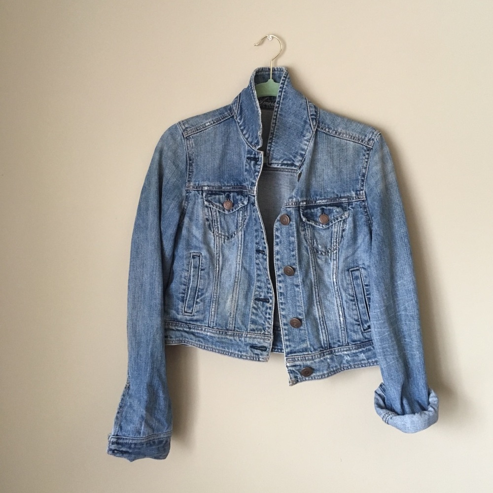 AEO cropped denim jacket