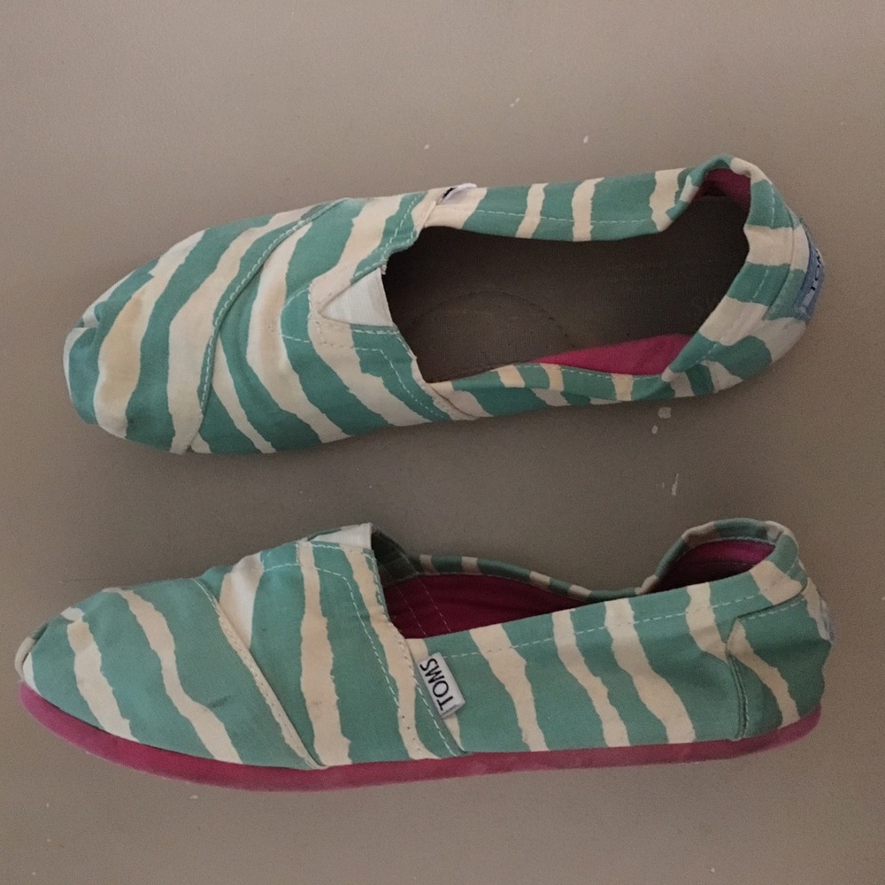 Zebra print Toms.