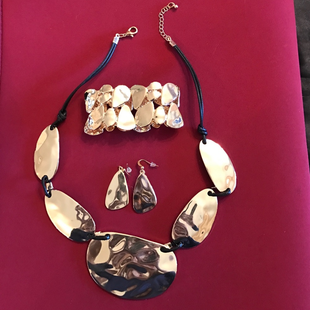 Gold Hammered Neclace,  Bracelet and Earring Set