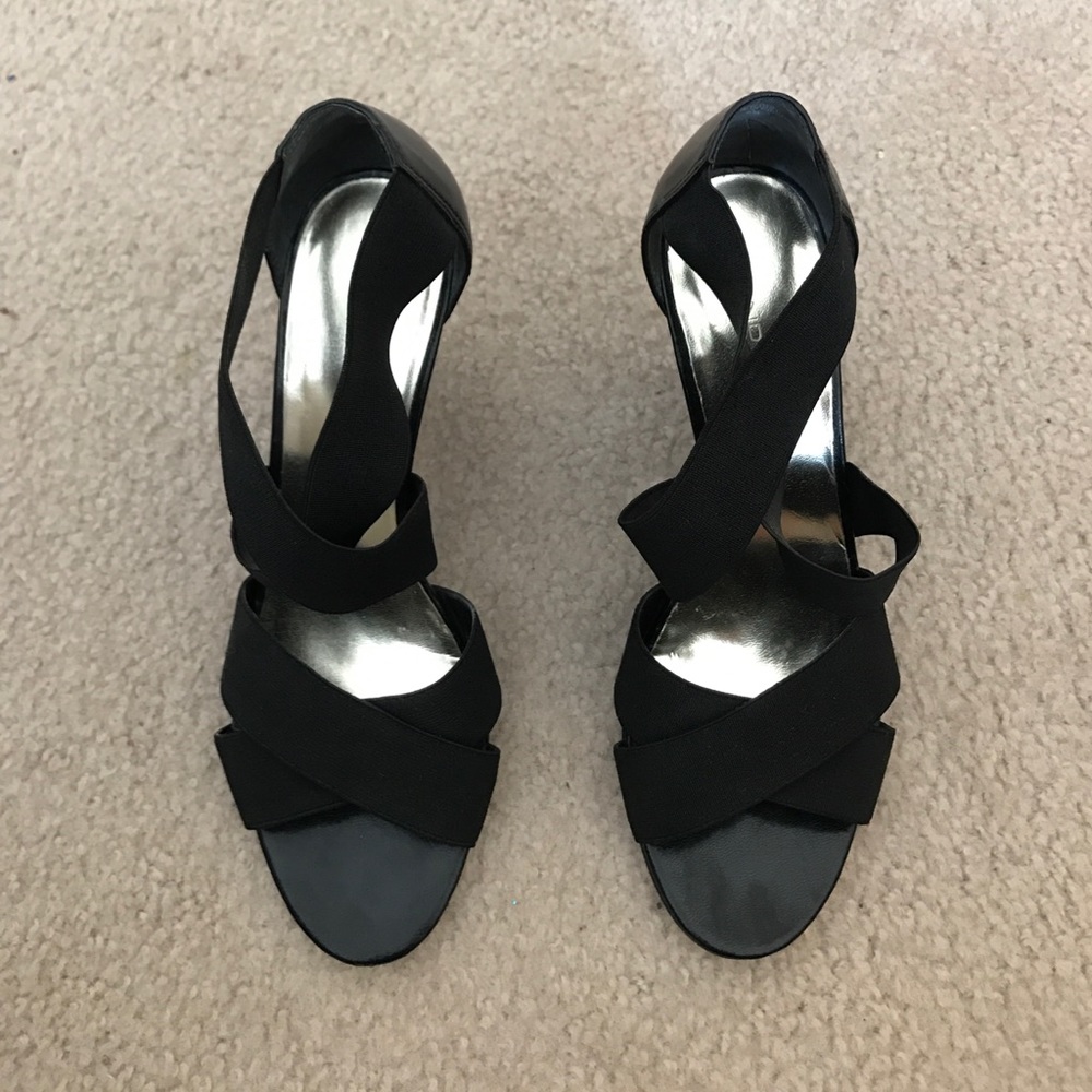 Bandolino Black Wedge Heels