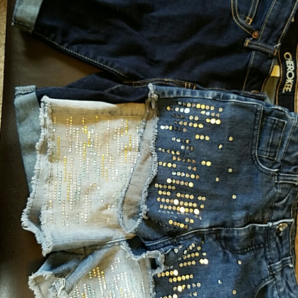 Lot of 3 girls shorts