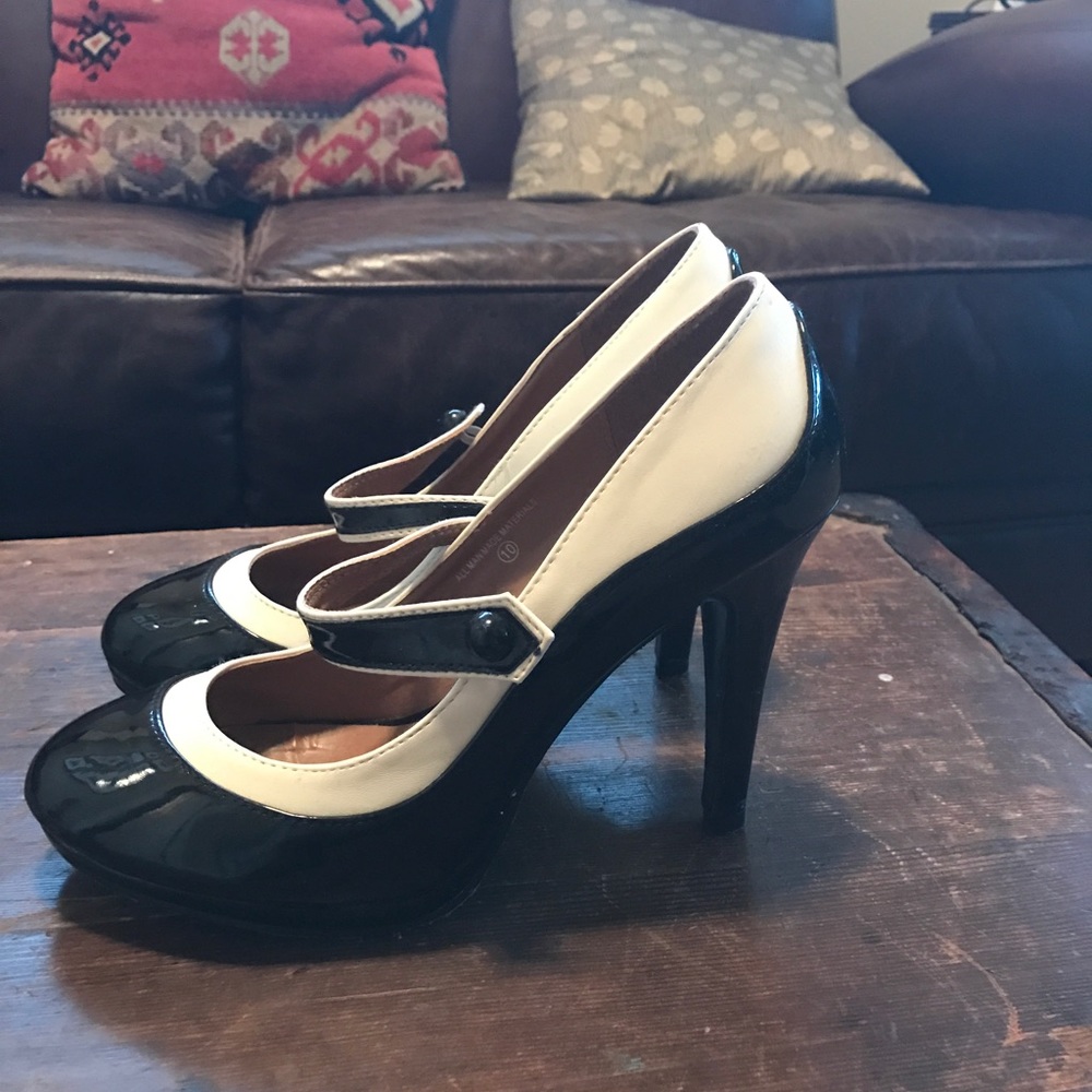 Retro style heels 👠