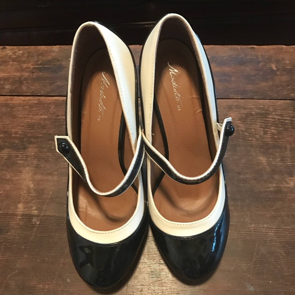 Retro style heels 👠 - Picture 2 of 3