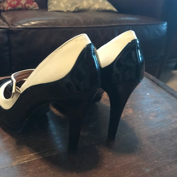 Retro style heels 👠 - Picture 3 of 3