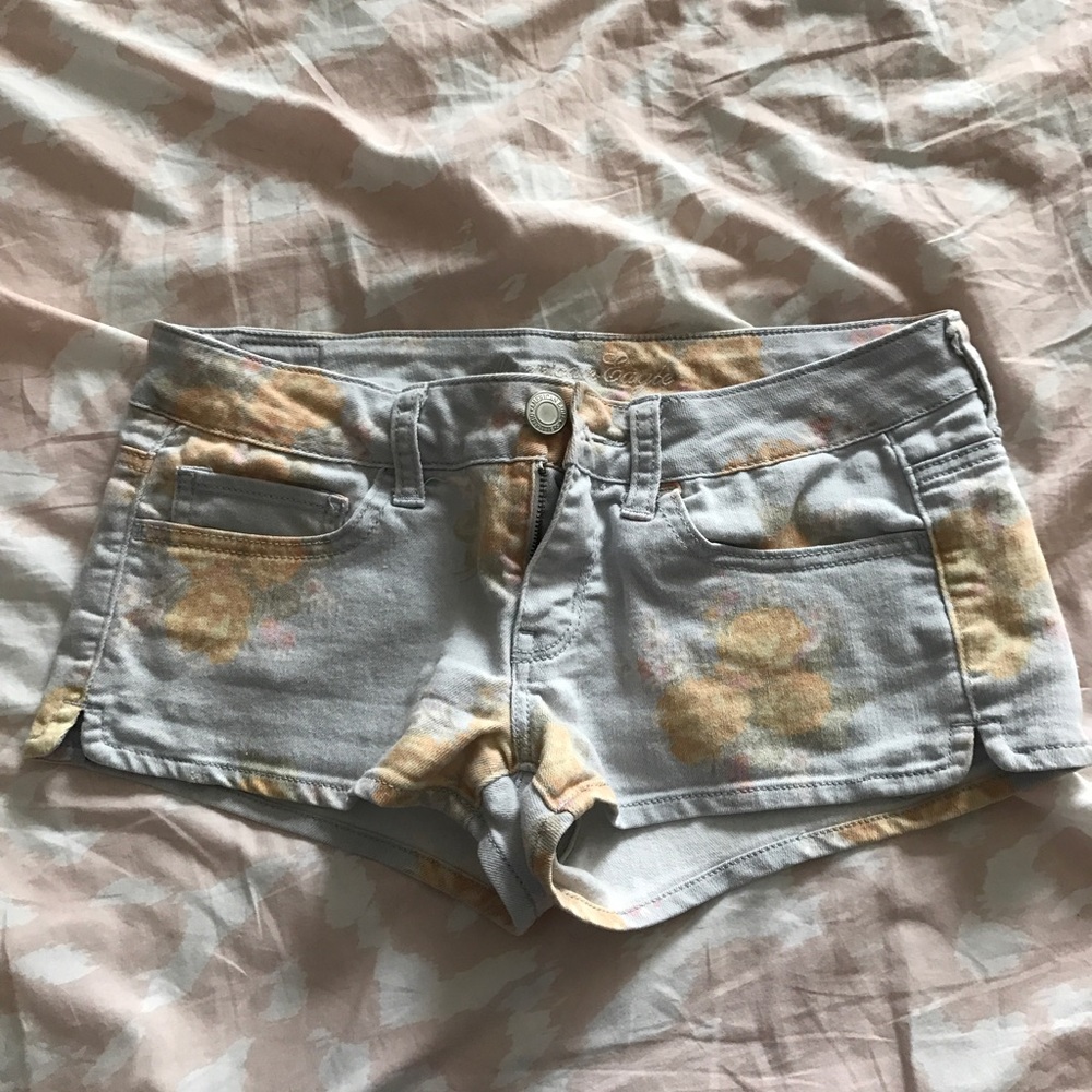 Floral pattern shorts