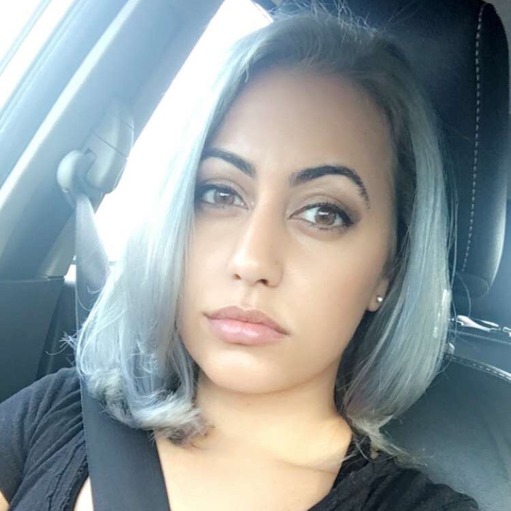 Meet your Posher, Chloe