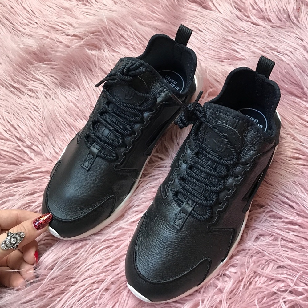 NWT Nike huarache black - Picture 6 of 7