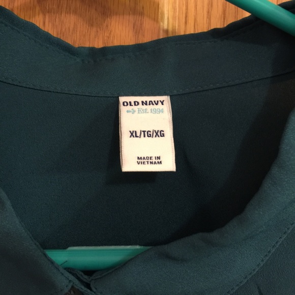 Women's Old Navy sheer blouse - Picture 3 of 5