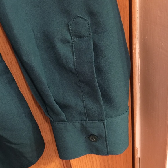 Women's Old Navy sheer blouse - Picture 5 of 5