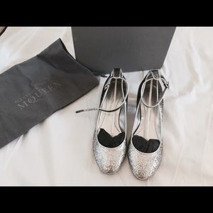 Alexander MCQUEEN Skull Heel Bump