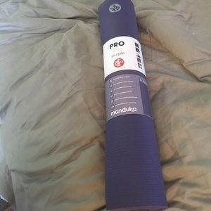 Manduka pro lite mat (NWT!!)