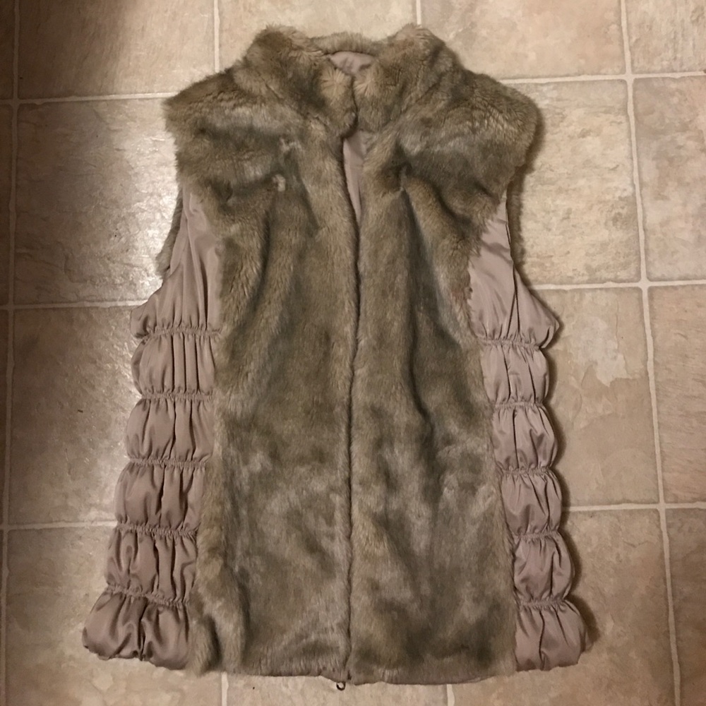 Reversible fur vest