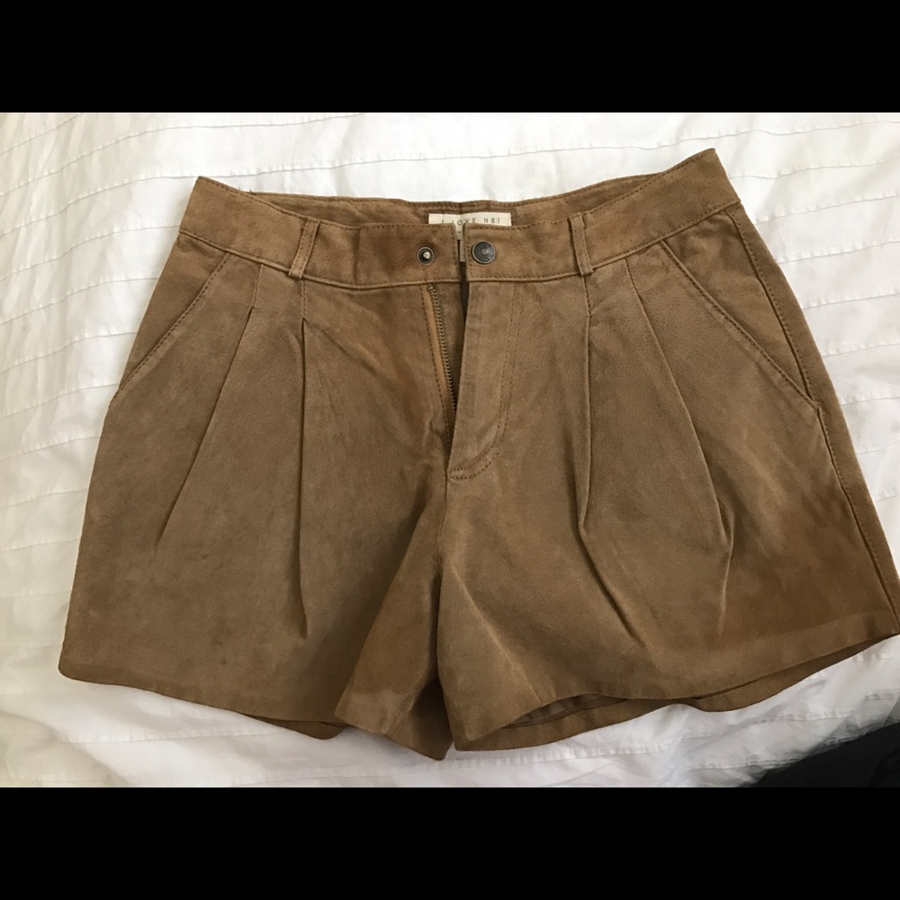 I love H81 suede shorts