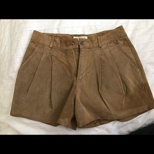 I love H81 suede shorts