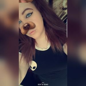 Meet your Posher, Alyssa