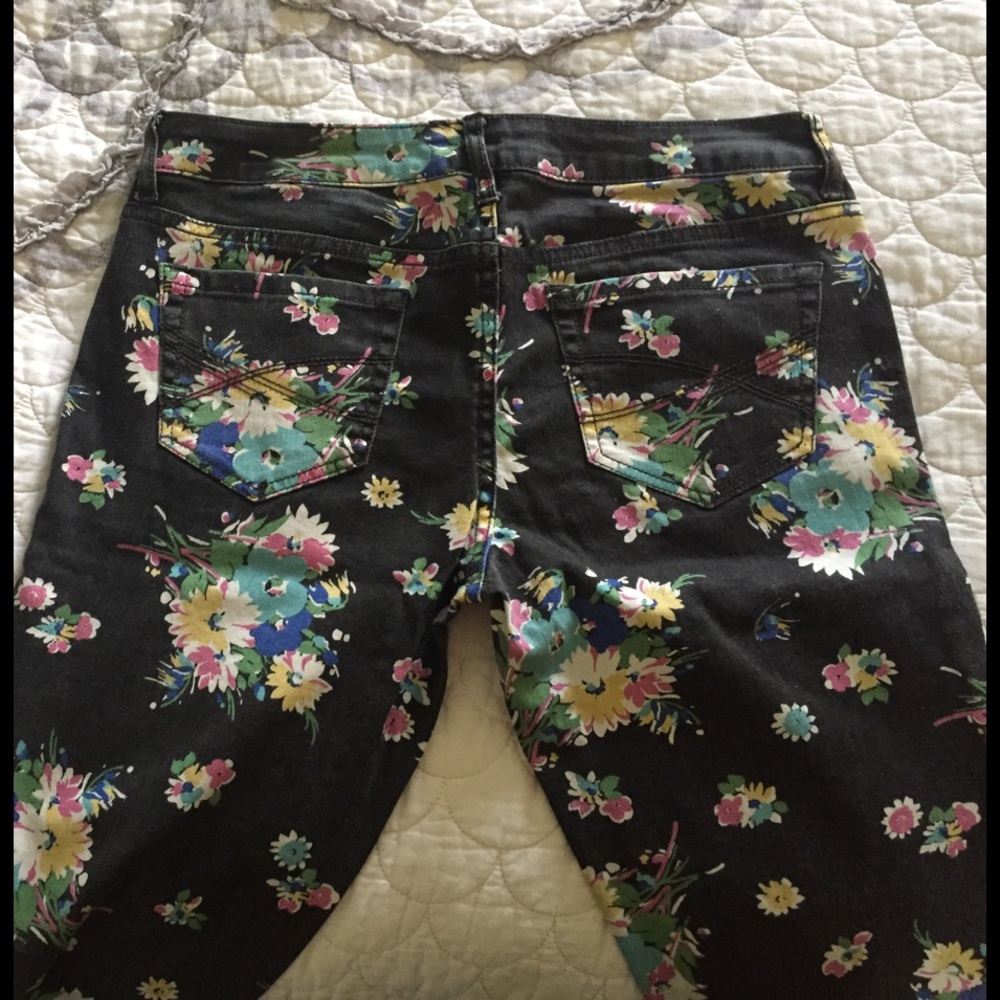 Floral Aeropostale Jeans!