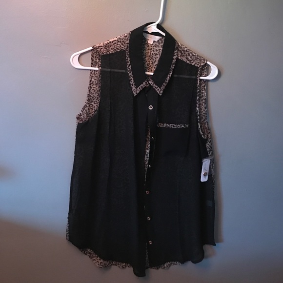 NWT Charming Charlie's Top - Picture 1 of 3