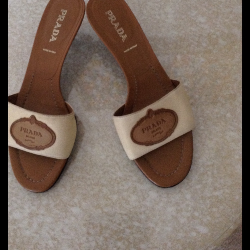 Prada kitten Heel sandals 37 1/2 M