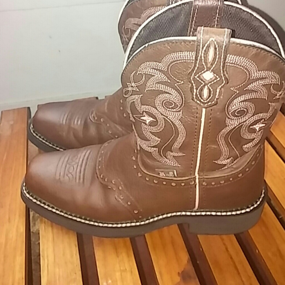 Justin gypsy cowgirl boots