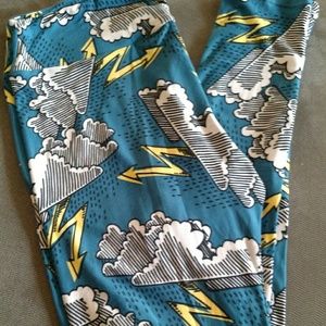Lularoe Tc BNWT Leggings with storms, clouds