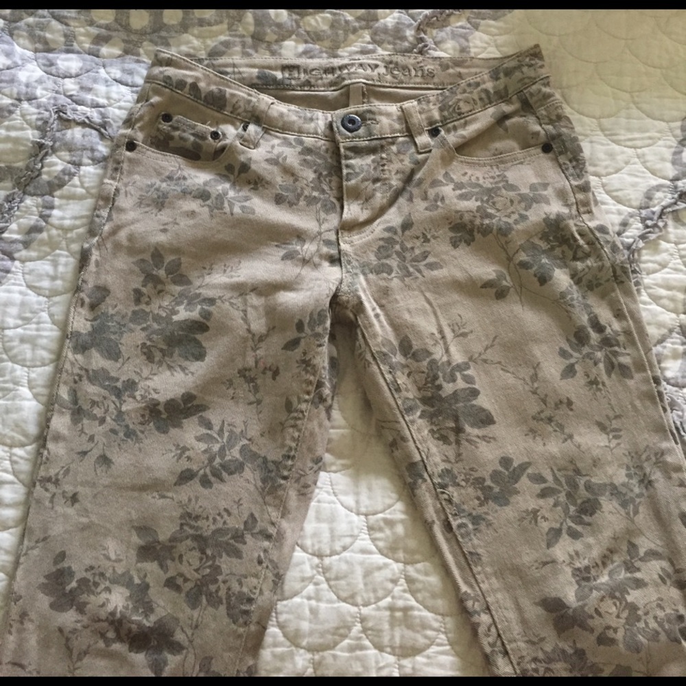 Tan Floral Jeans!
