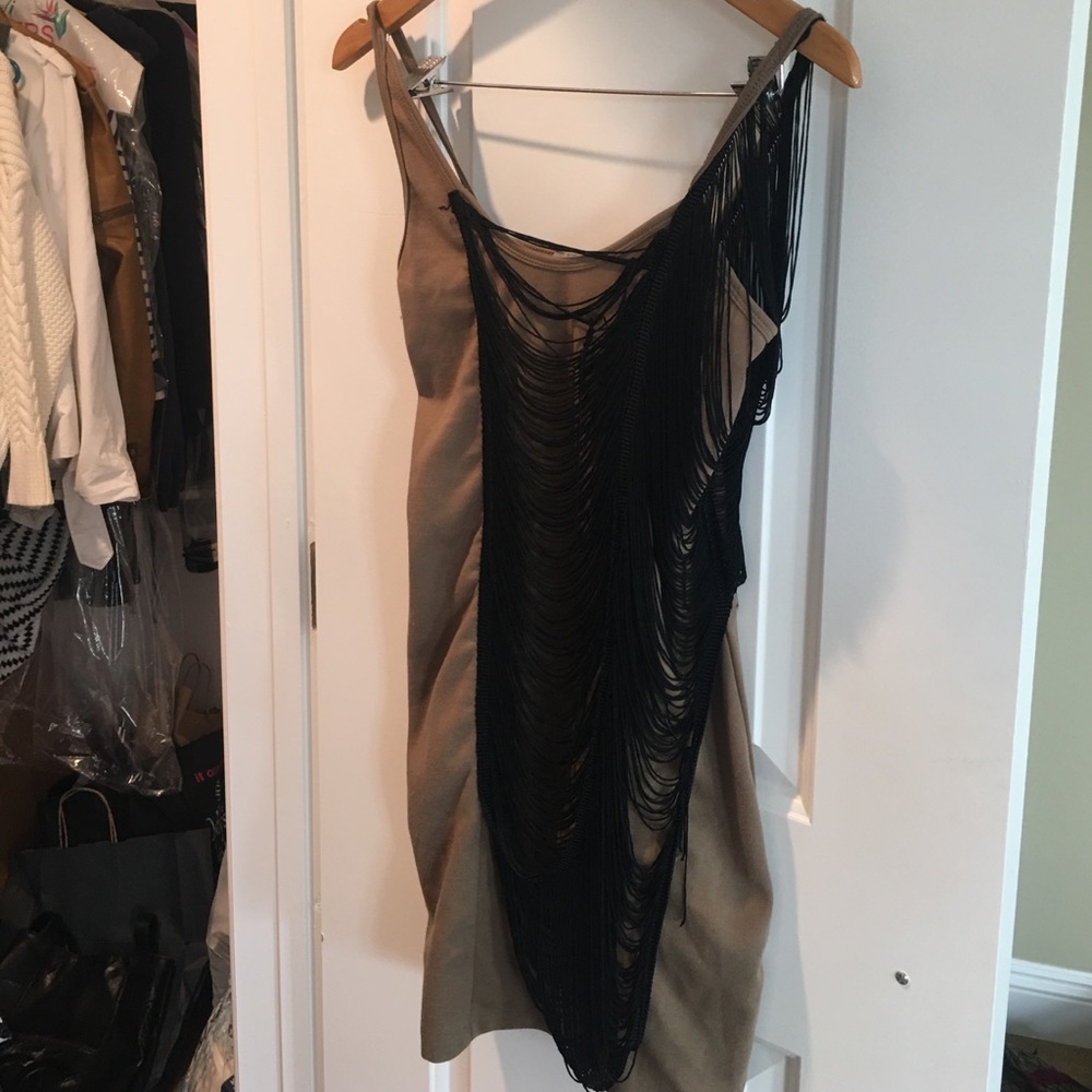 Tight dress with frills