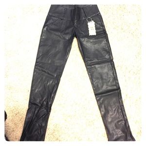 Leather (PU) legging/skinny jean