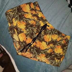 VICTORIA SECRET PINEAPPLE SLEEP SHORTS LARGE