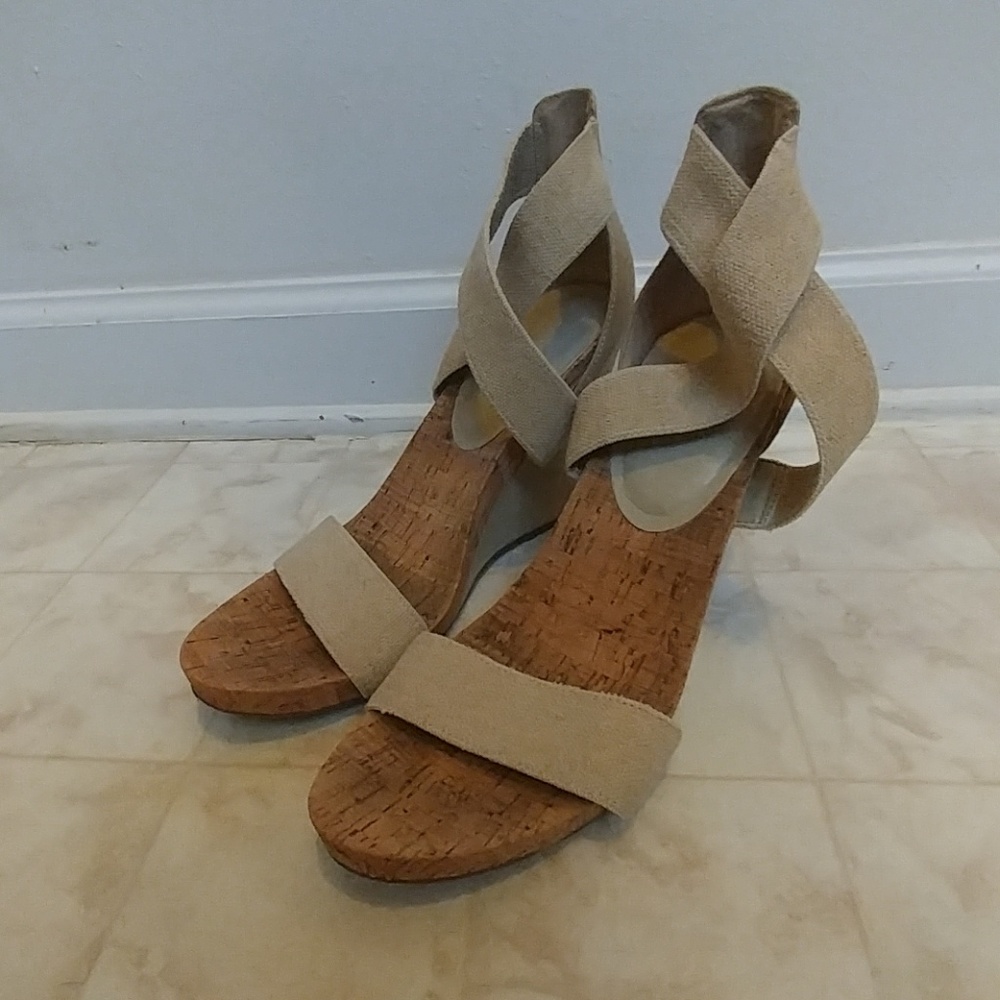 BcBgeneration Criss-Cross Wedge