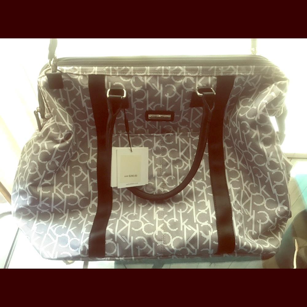 CALVIN KLEIN Weekender luggage bag NWT