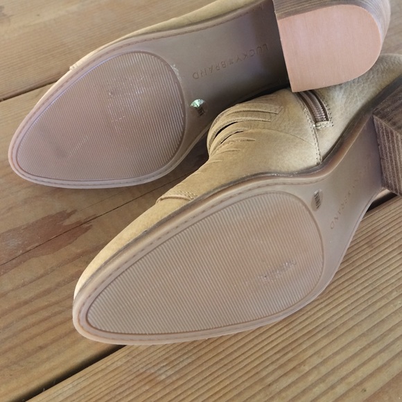 Lucky Brand Booties NWOT - Picture 3 of 4