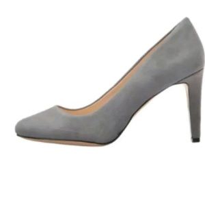 NINE WEST: Handjive GREY SUEDE PUMPS.  SIZE ??