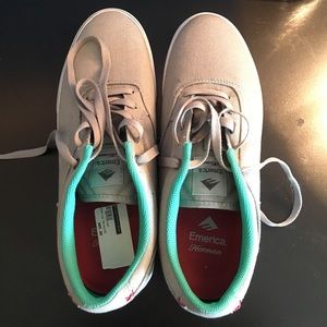 Emerica skate shoes