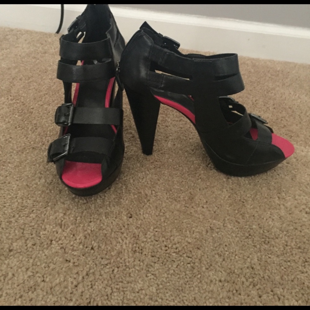 Guess heels