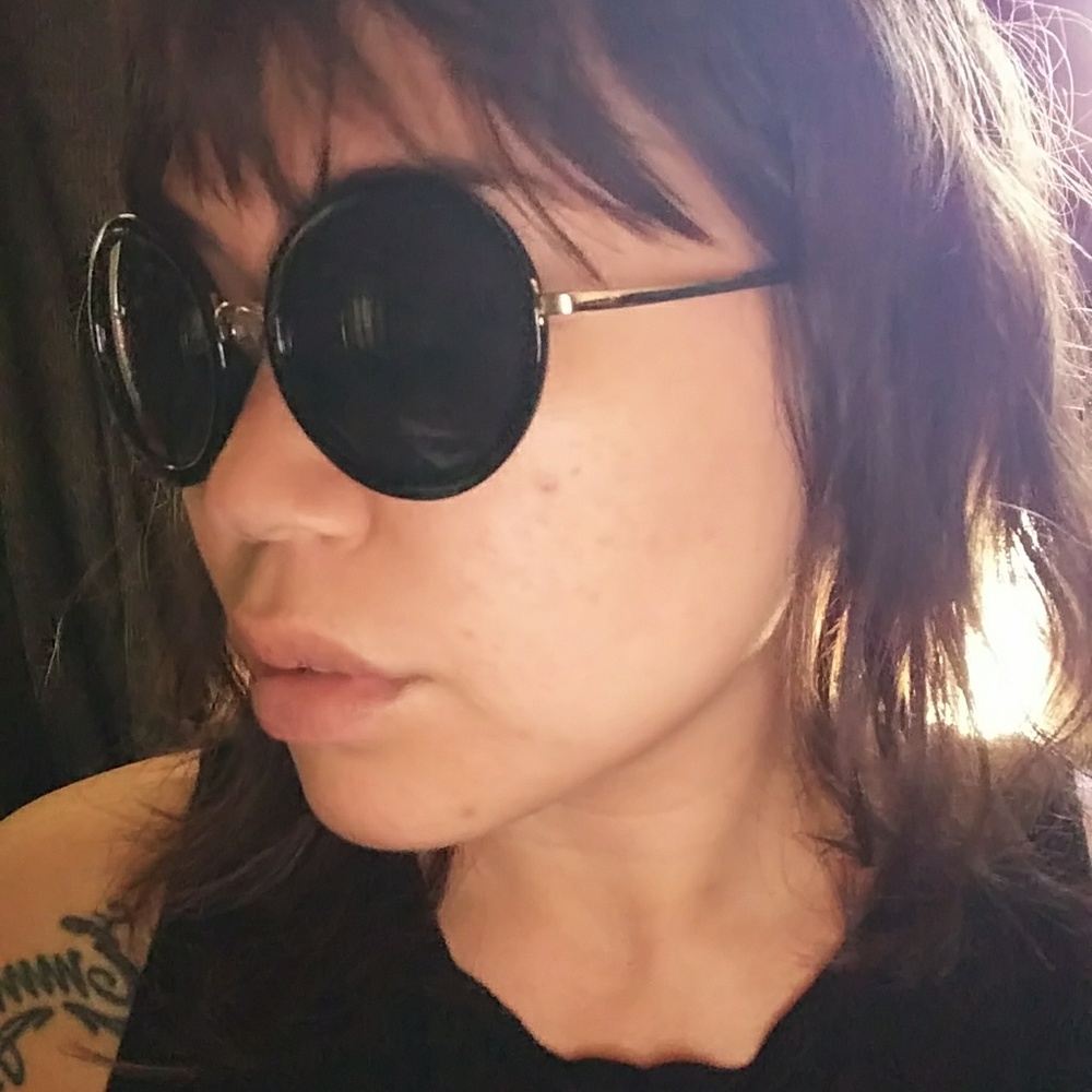 Sunglasses - Picture 3 of 3