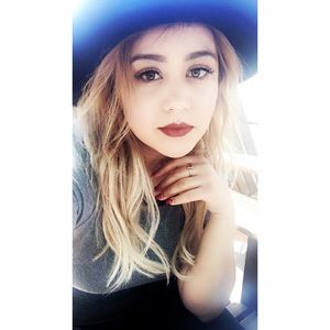 Meet your Posher, Adriana