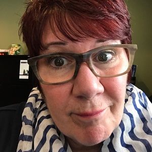 Meet your Posher, Nina