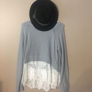 High low lightweight sweater with lace detail