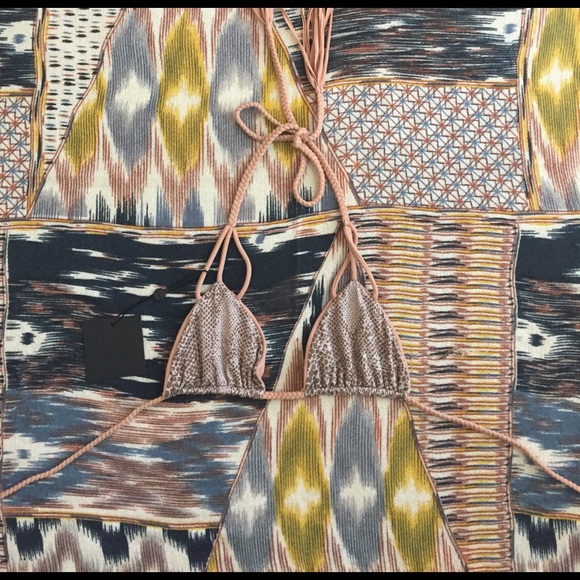 *TRADE* Acacia Locals Top in Topless - Picture 2 of 4