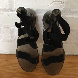 Zigi gelly sandal with elastic straps