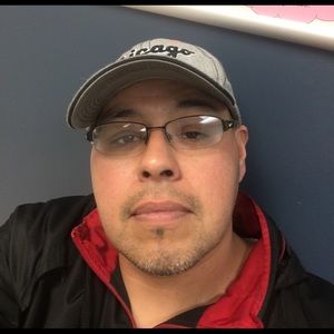 Meet your Posher, Carlos