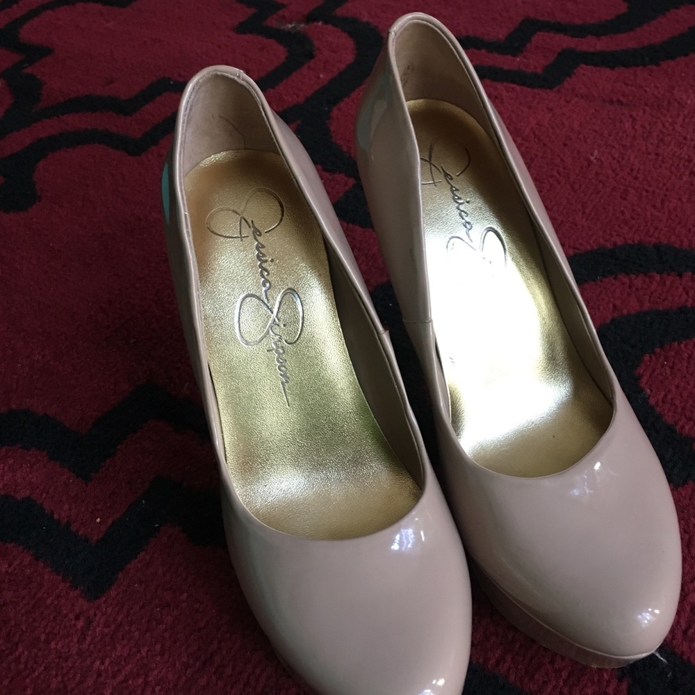 High heels - Picture 2 of 2