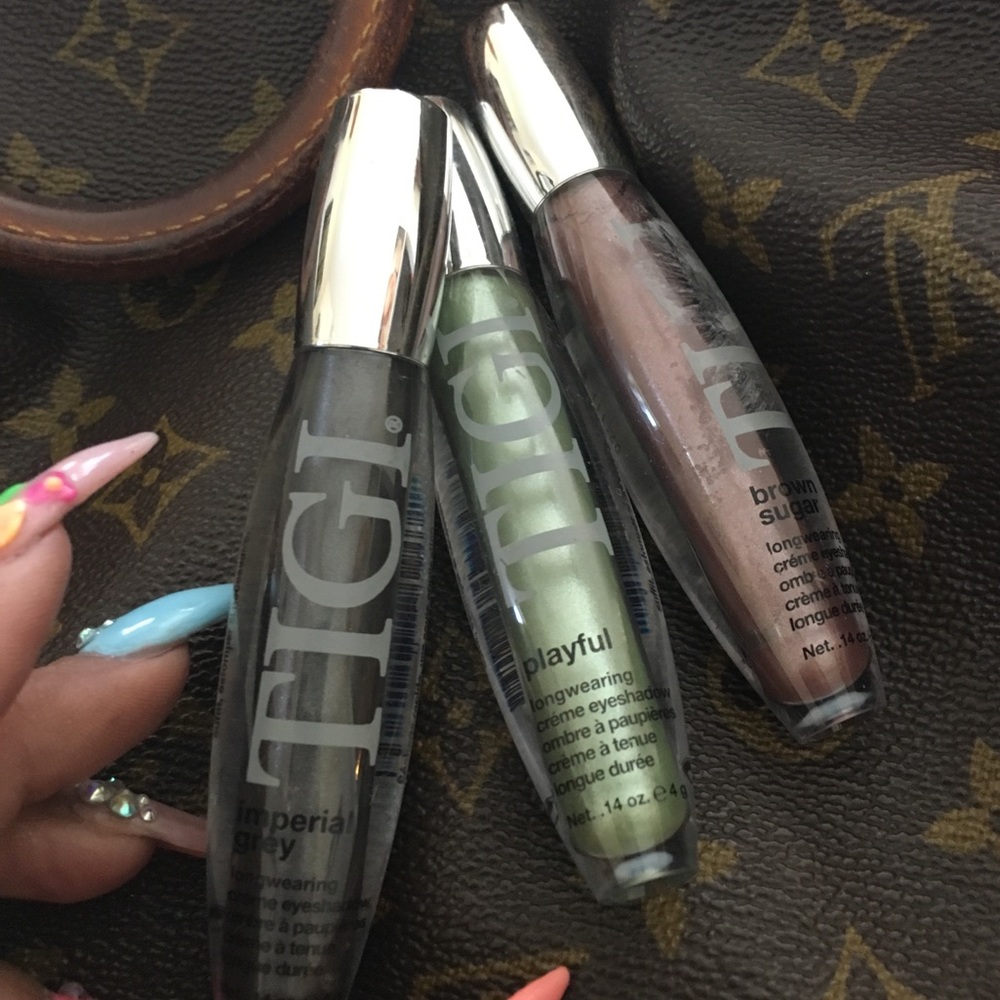 Brand new TIGI LIQUID EYE SHADOW PRICE DROP