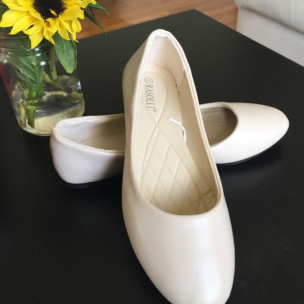 Rasoli Beige flats