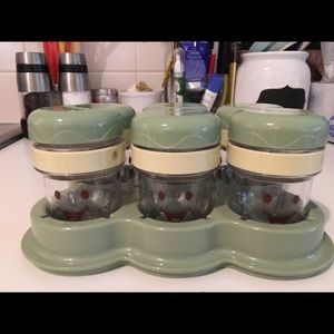 Baby Bullet baby food jars