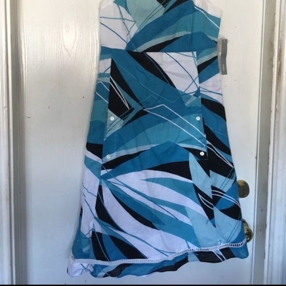 Dress - Picture 2 of 4