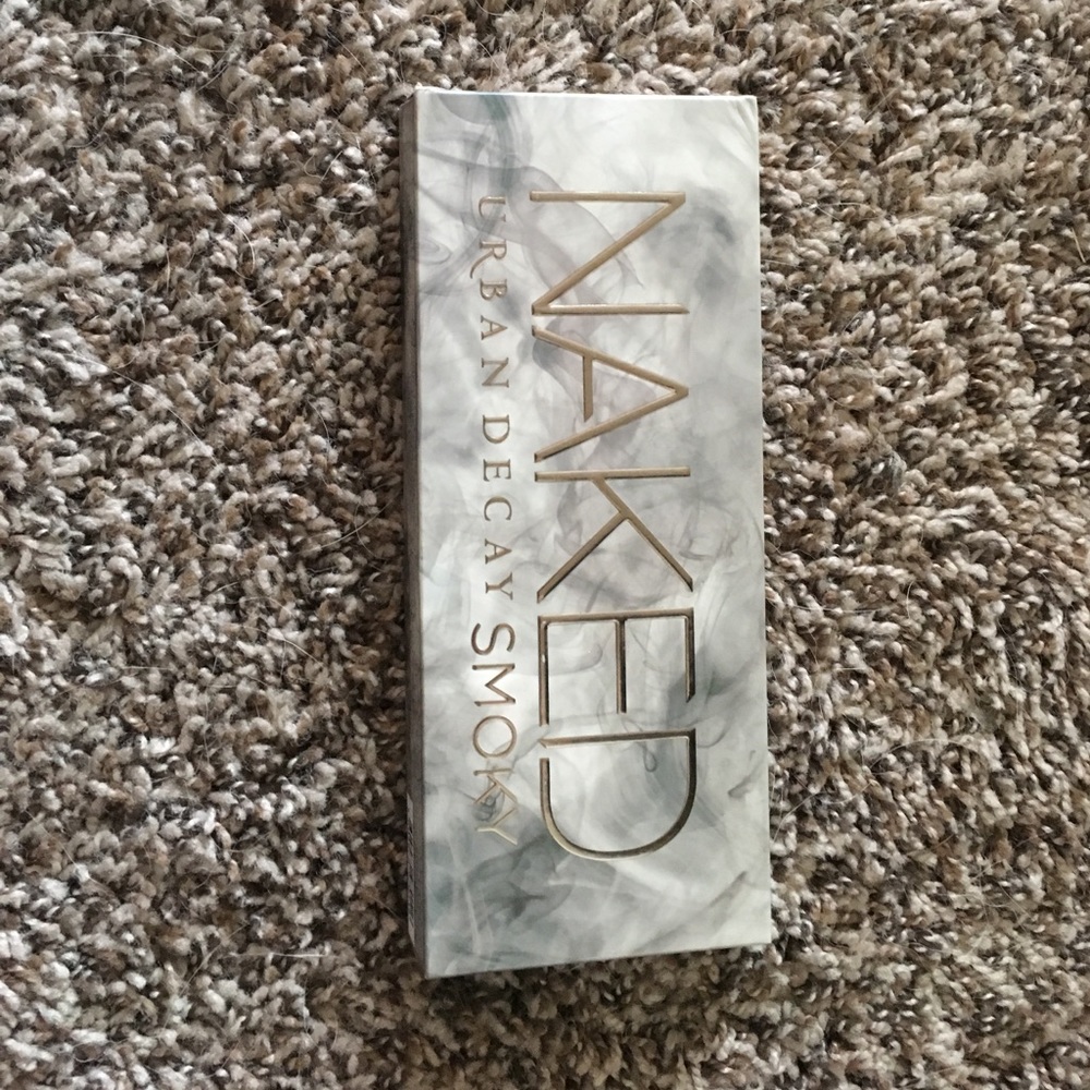BRAND NEW smokey naked palette smokey