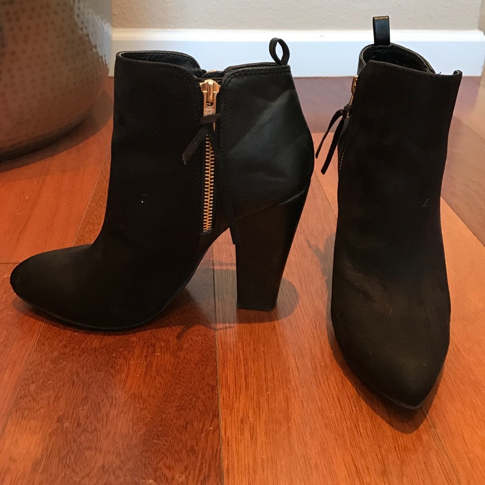 Pointy toe ankle booty heels
