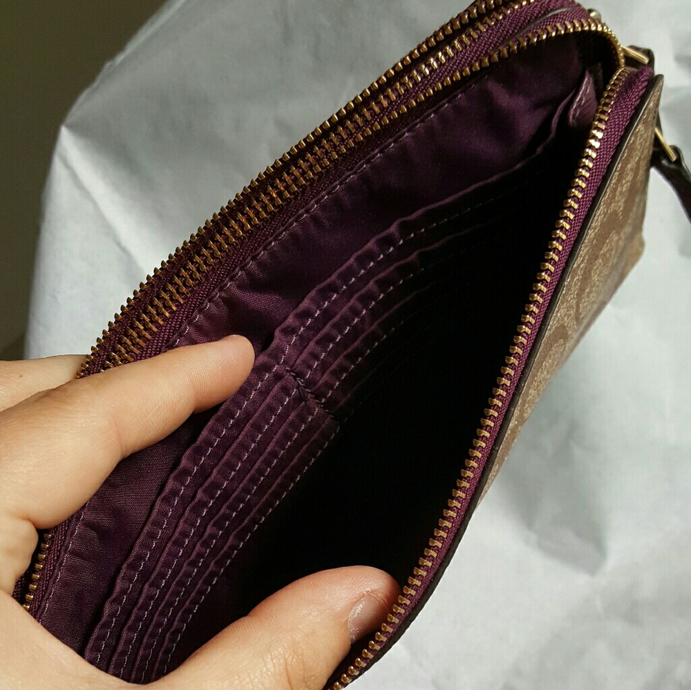 Sold - Picture 3 of 4